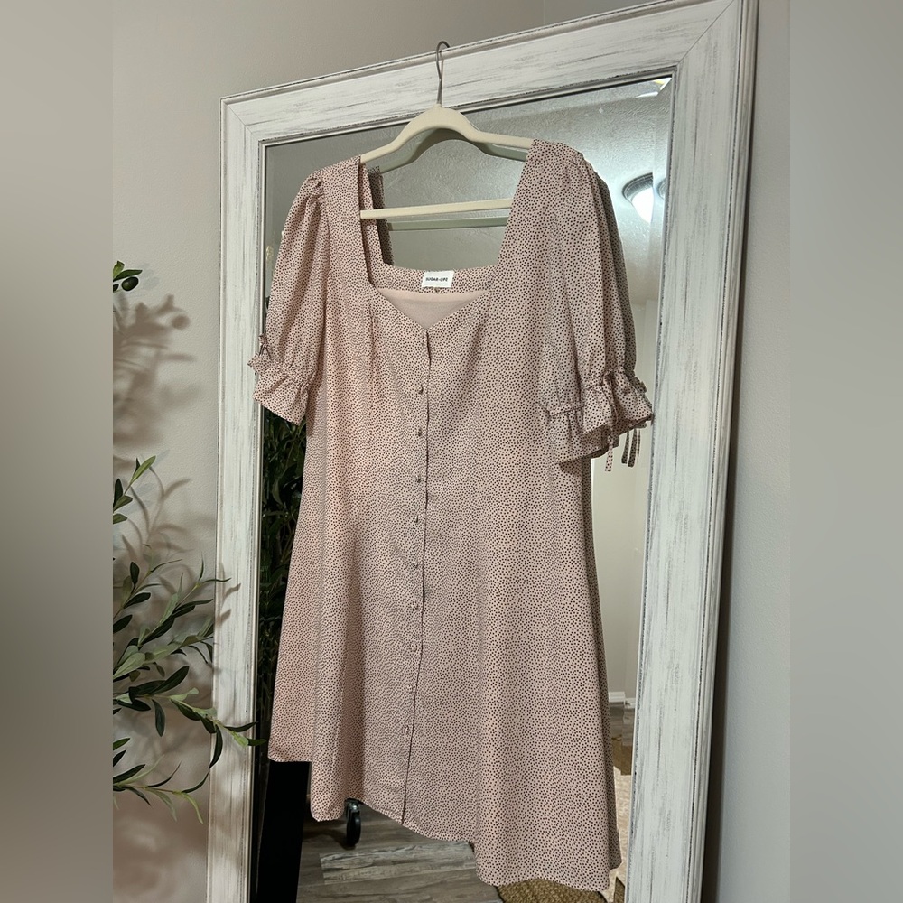 Light pink and black poke a dot dress!💗🌸